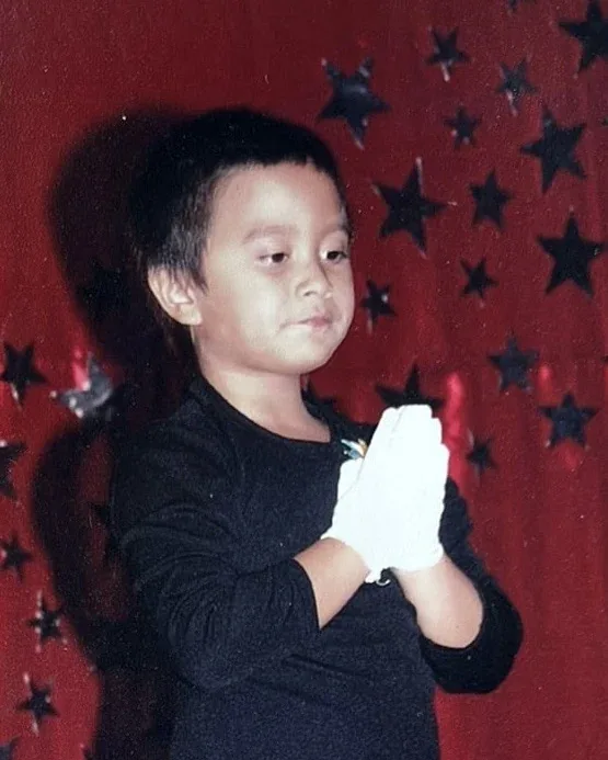 Cole as a child: on stage